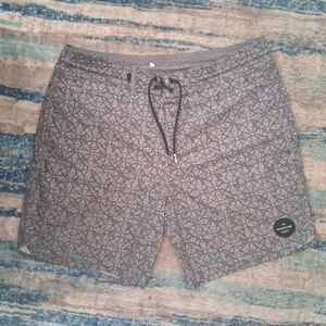 Quiksilver Men’s Board Shorts Geometric Swim Grey Size 33 Hybrid Trunks Surf